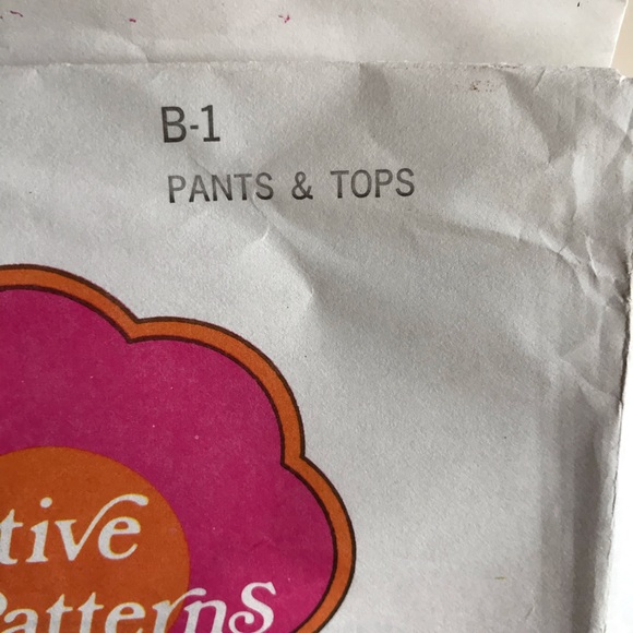 Box of Assorted Creative Patterns Vintage Sewing Crafts - Picture 4 of 8